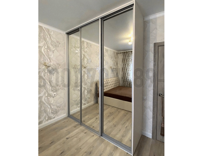 Шкаф трехдверный в Чехове
